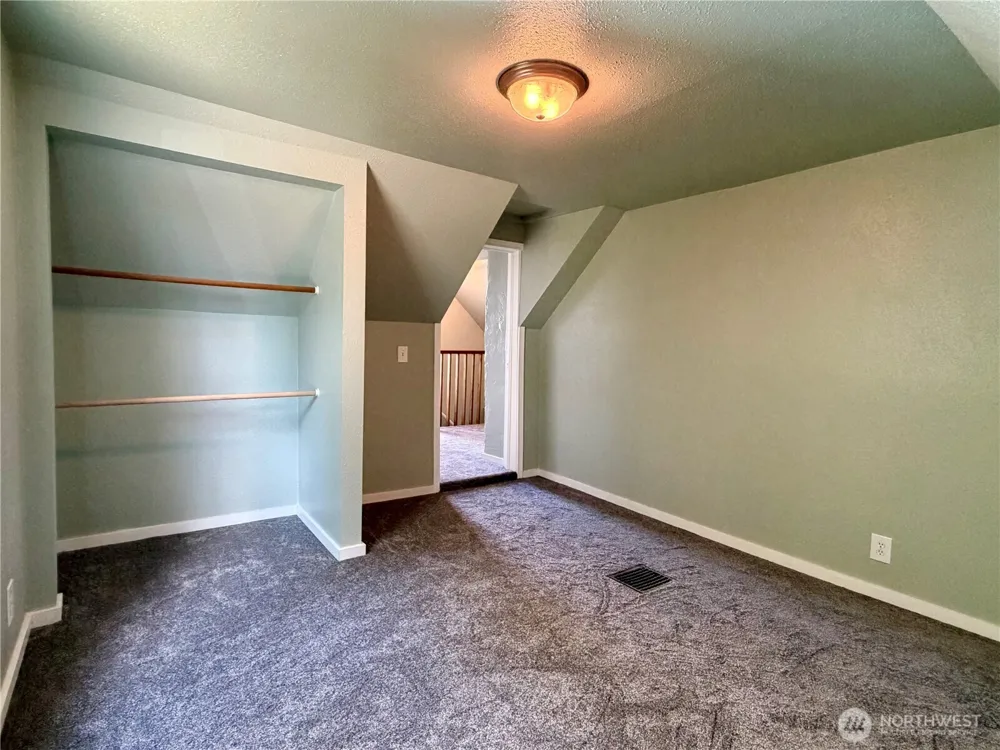 105 SE Pope Avenue Wilbur, WA 99185