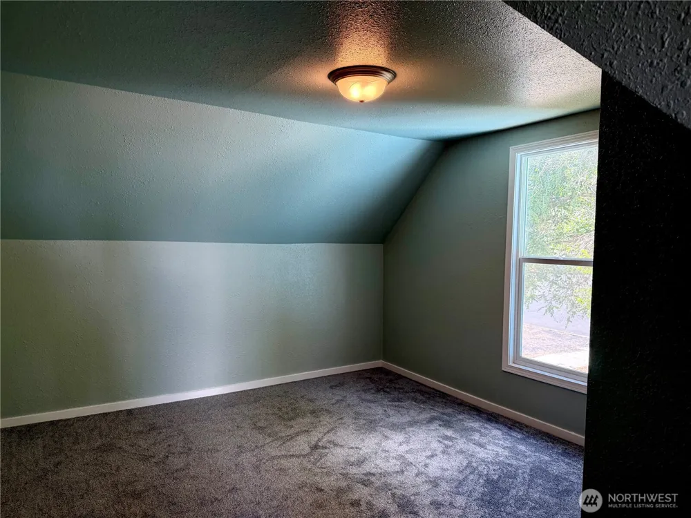 105 SE Pope Avenue Wilbur, WA 99185