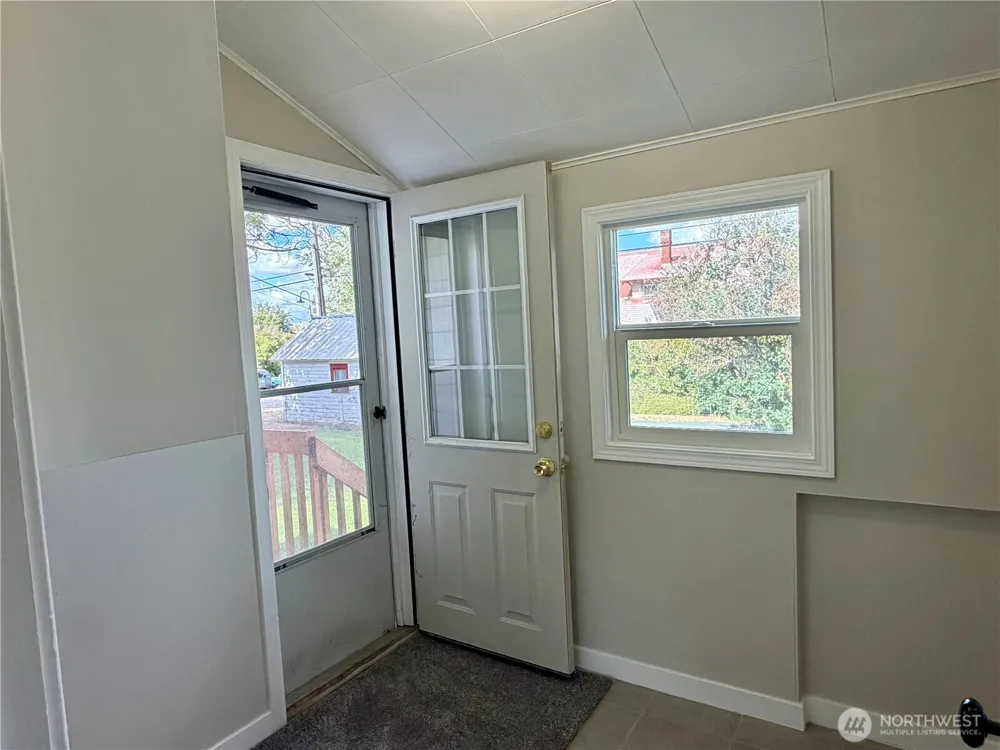 105 SE Pope Avenue Wilbur, WA 99185