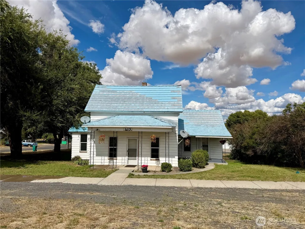 105 SE Pope Avenue Wilbur, WA 99185