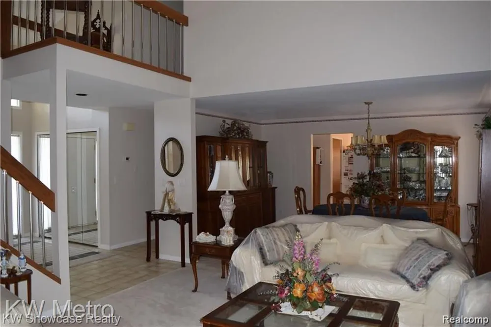 37270 Chesapeake Road Farmington Hills City, MI 48335