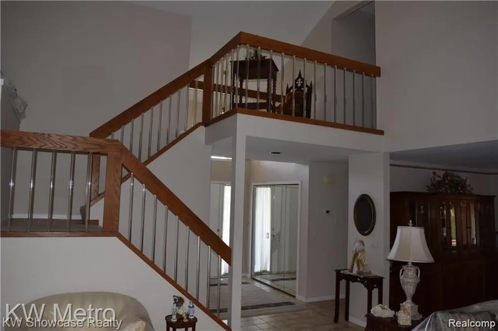 37270 Chesapeake Road Farmington Hills City, MI 48335