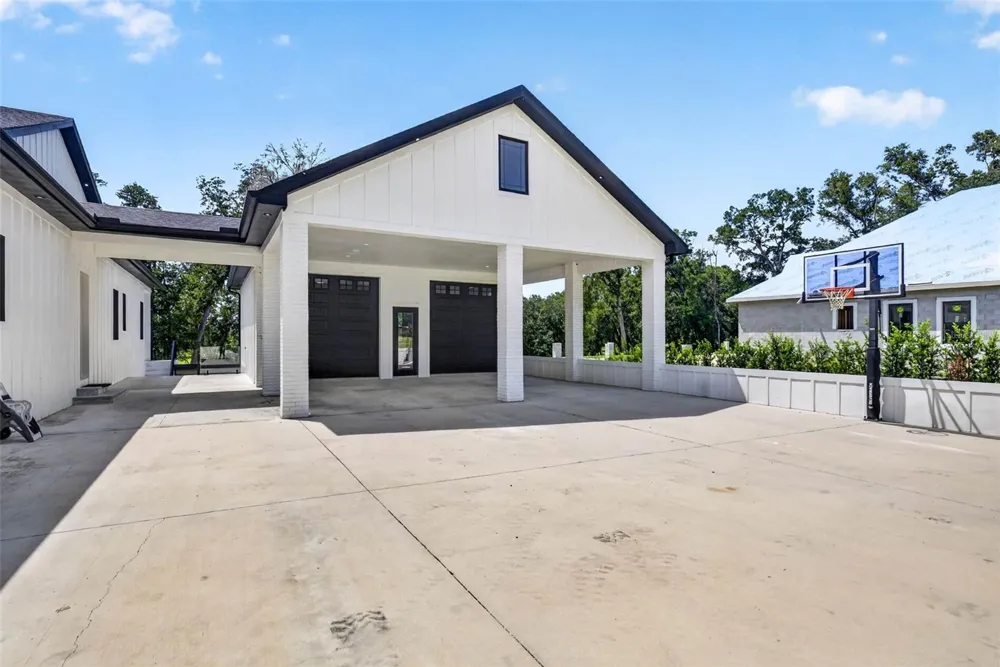 13323 HAPPY HILL RD Dade City, FL 33525