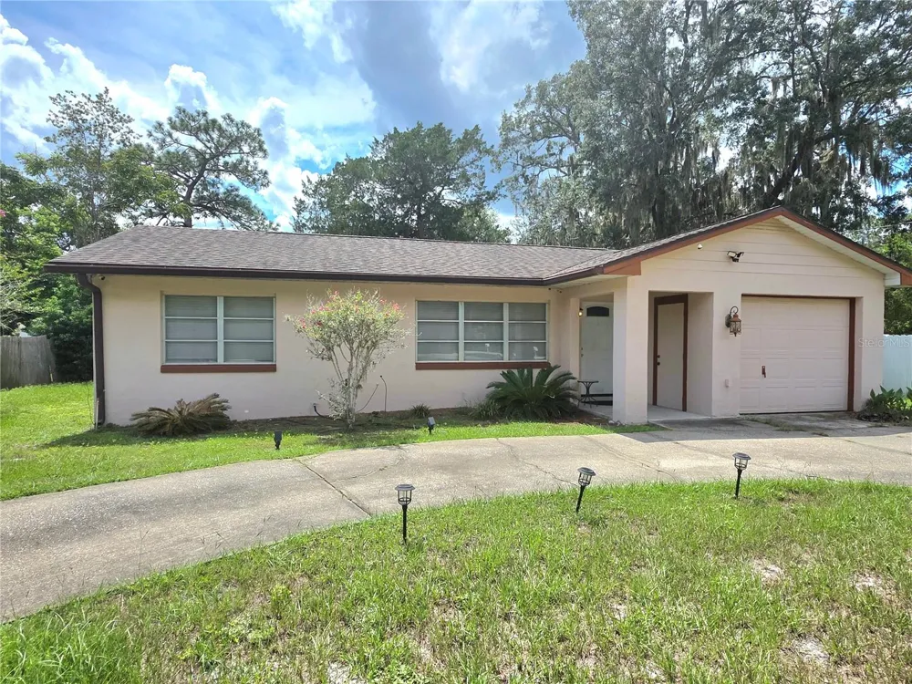 153 E HIGHBANKS ROAD Debary, FL 32713