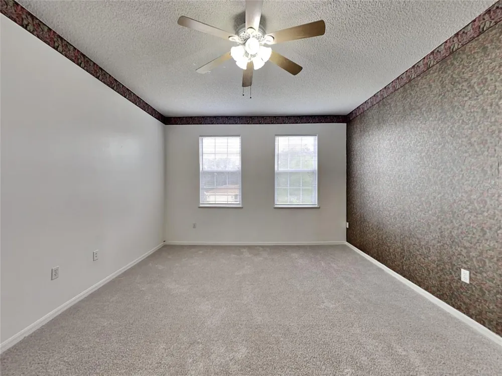 3233 KINGS RIDGE TERRACE Deltona, FL 32725