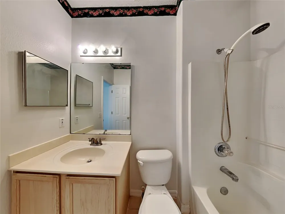 3233 KINGS RIDGE TERRACE Deltona, FL 32725