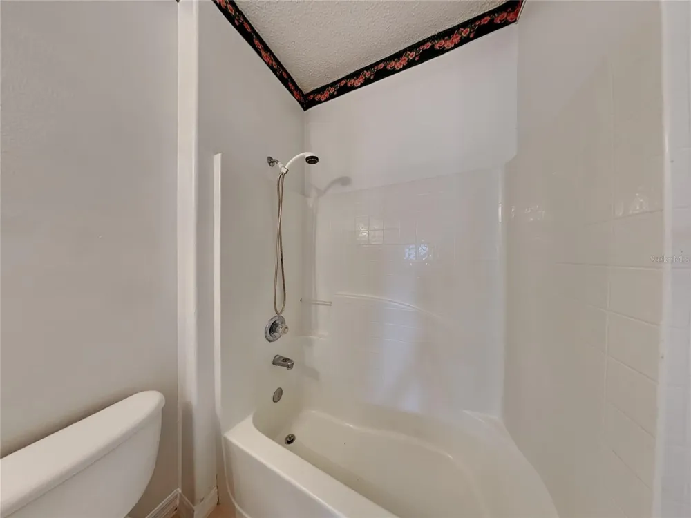 3233 KINGS RIDGE TERRACE Deltona, FL 32725