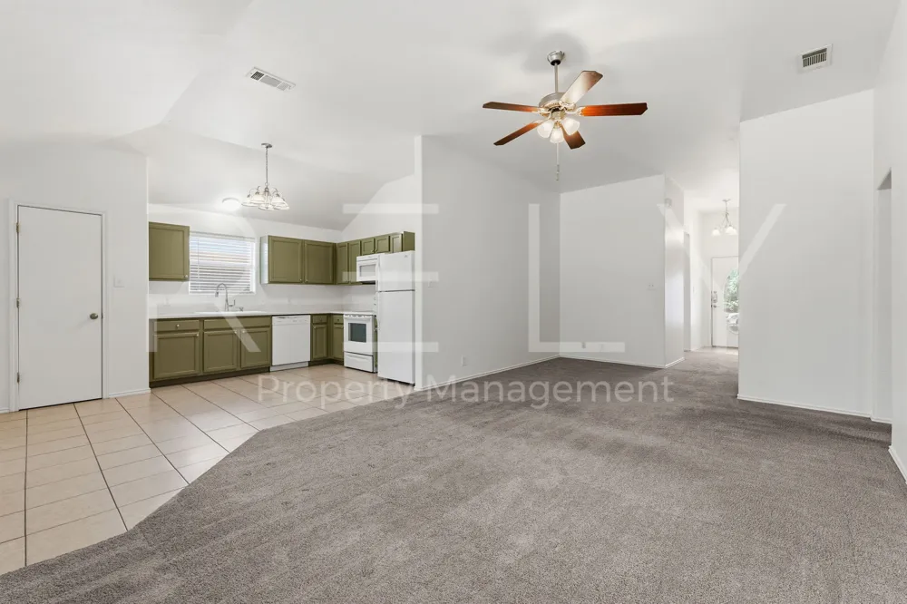 241 Moonstone Drive Jarrell, TX 76537