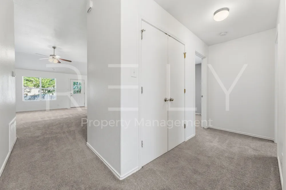 241 Moonstone Drive Jarrell, TX 76537