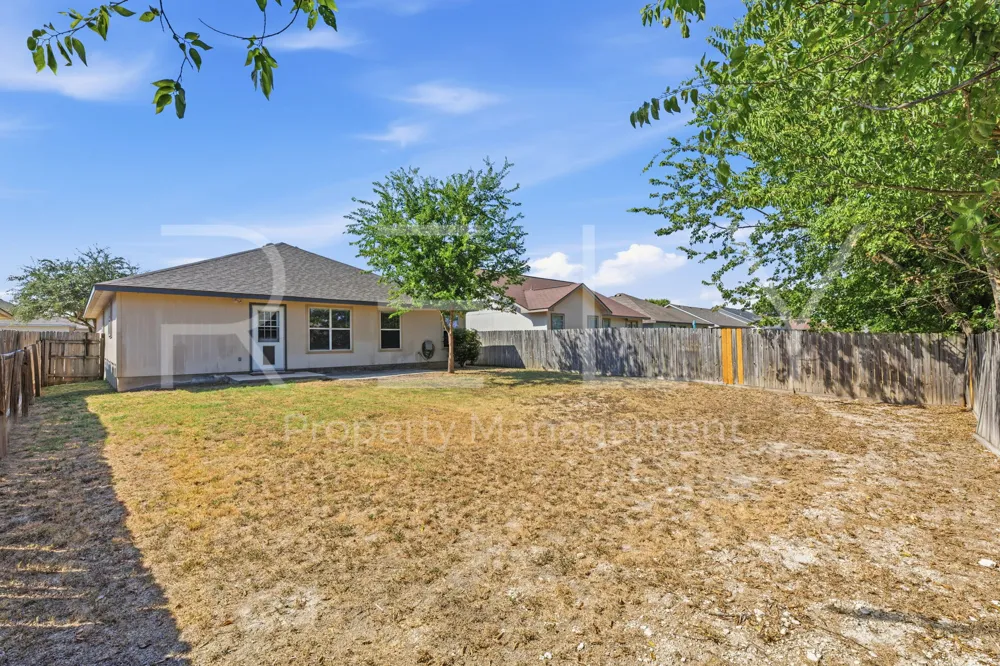241 Moonstone Drive Jarrell, TX 76537