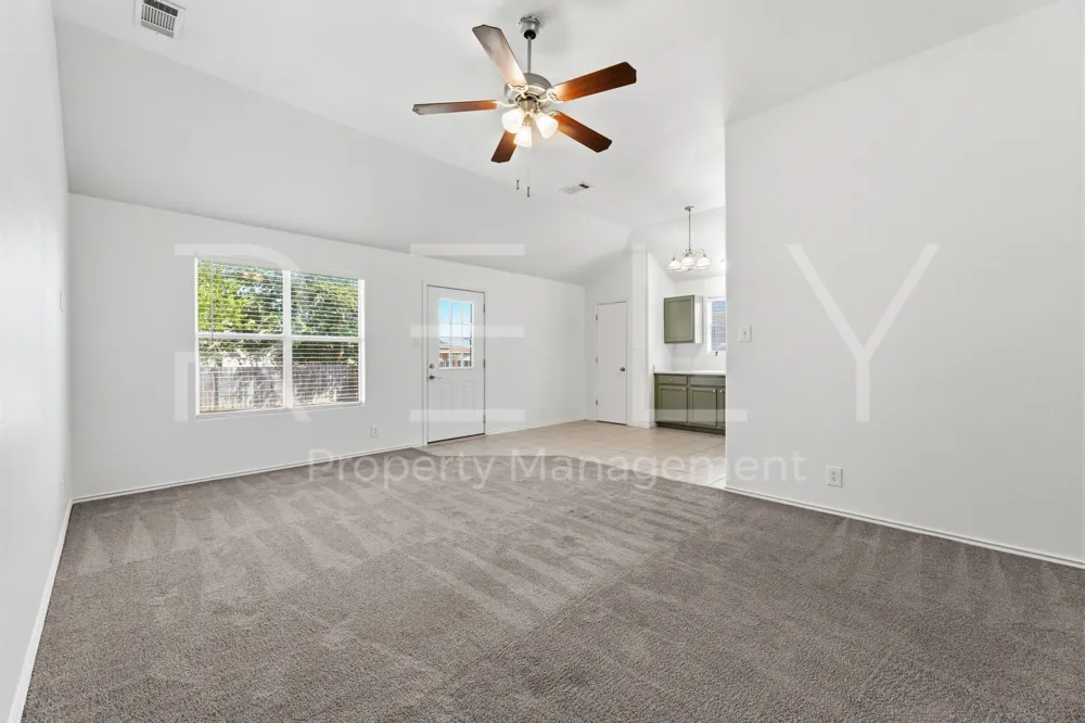 241 Moonstone Drive Jarrell, TX 76537
