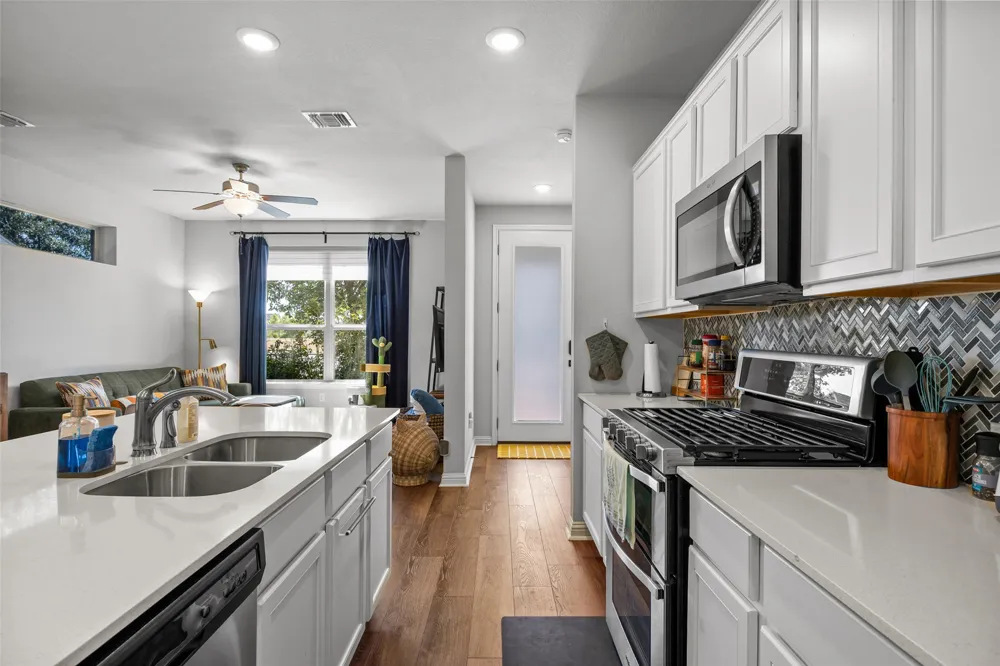 8110 Mandela Bend Austin, TX 78744