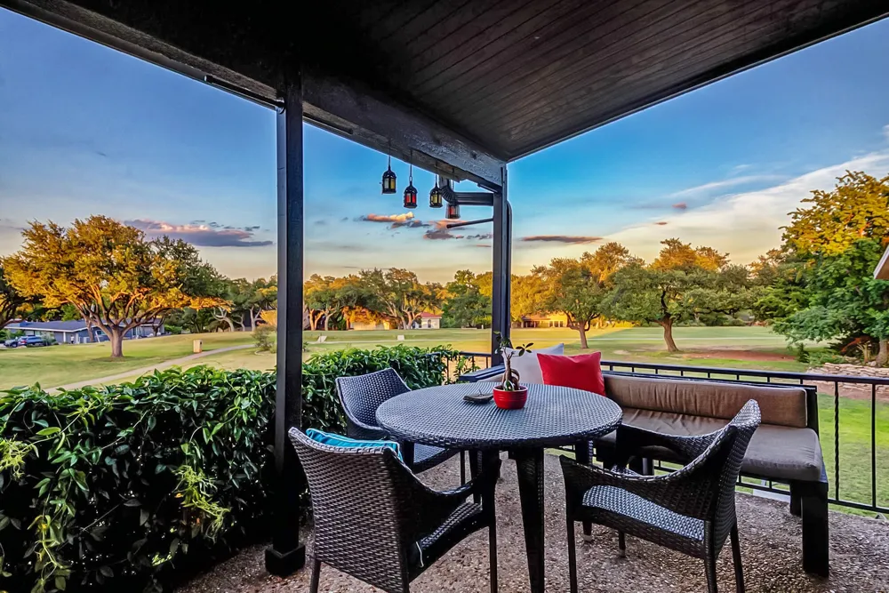 402 Seawind Street Lakeway, TX 78734