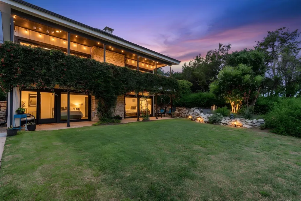 402 Seawind Street Lakeway, TX 78734