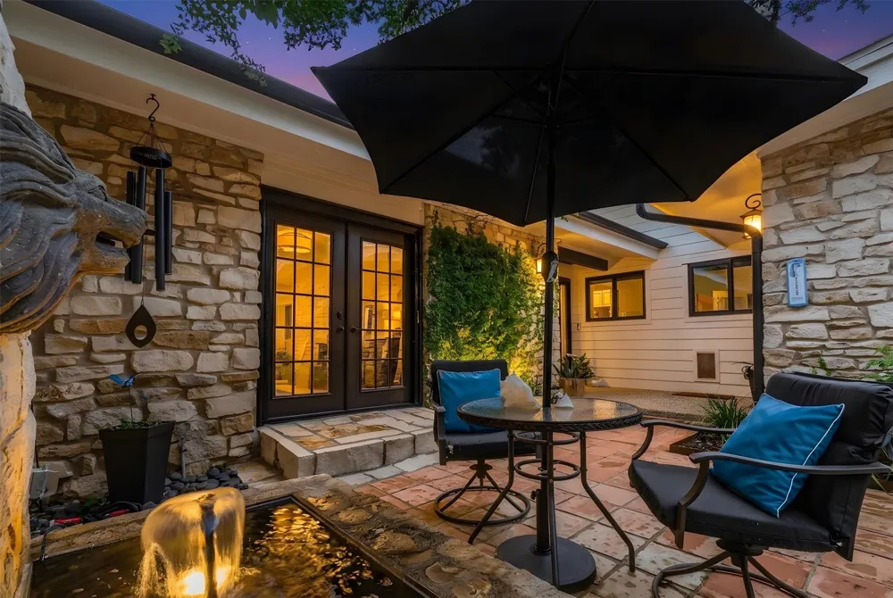 402 Seawind Street Lakeway, TX 78734