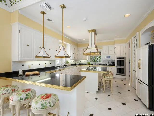 7 LAZY HOLLOW San Antonio, TX 78230