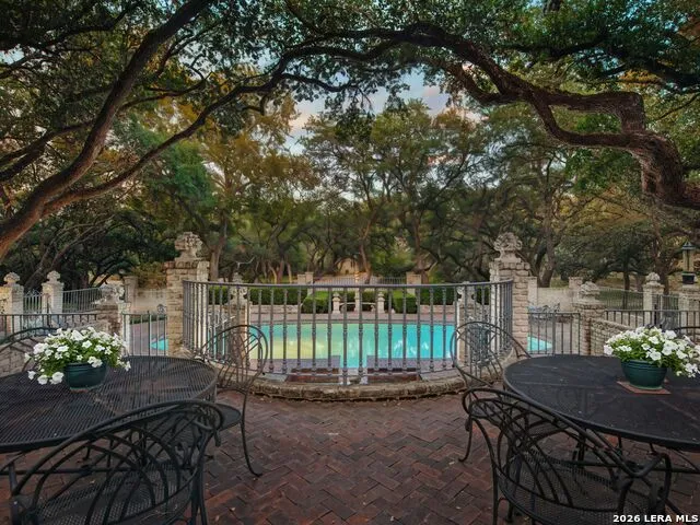 7 LAZY HOLLOW San Antonio, TX 78230