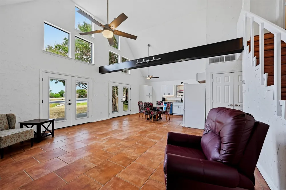 103 Pontiac Drive Gainesville, TX 76240