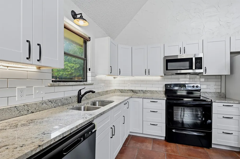 103 Pontiac Drive Gainesville, TX 76240