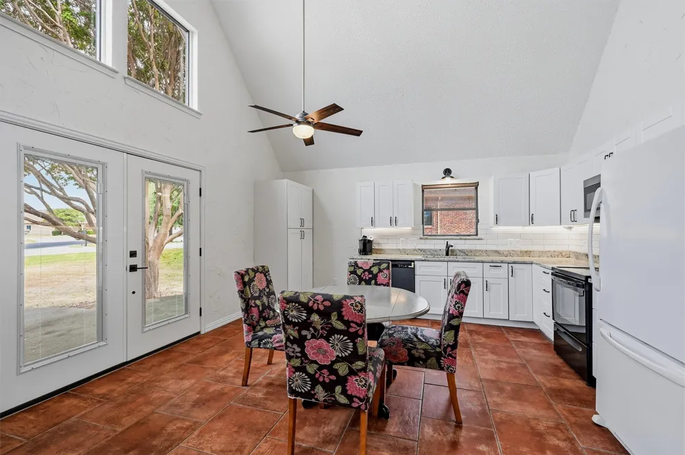 103 Pontiac Drive Gainesville, TX 76240