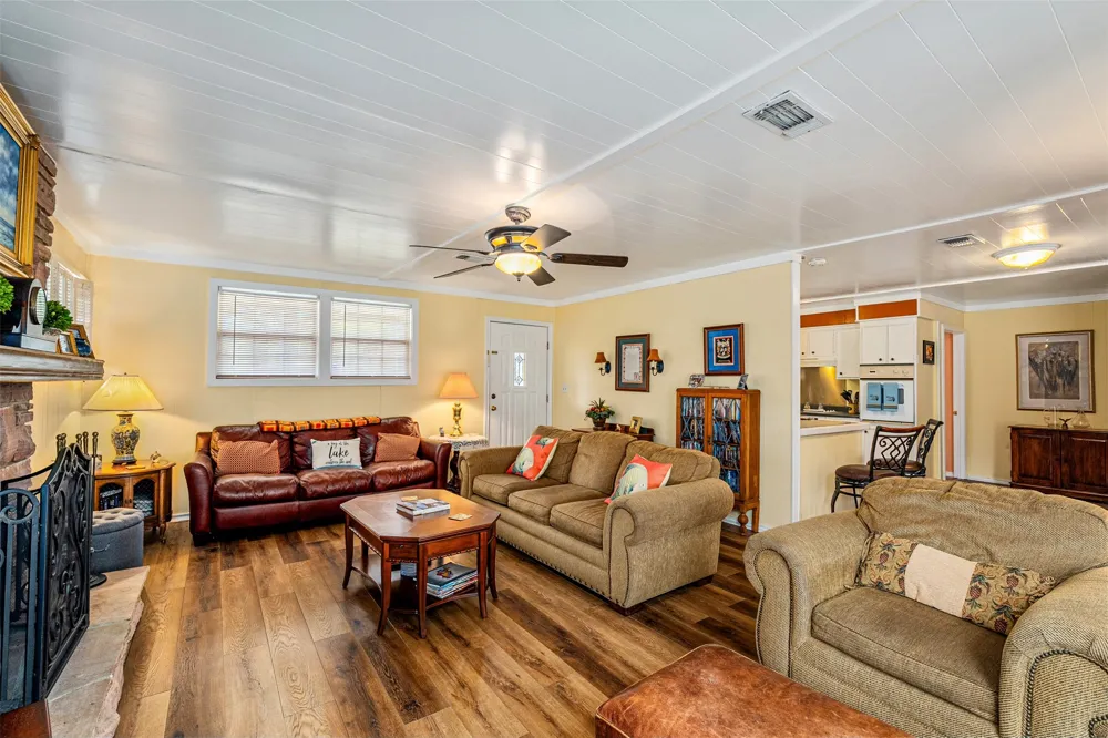 1210 Aloha Road Tool, TX 75143