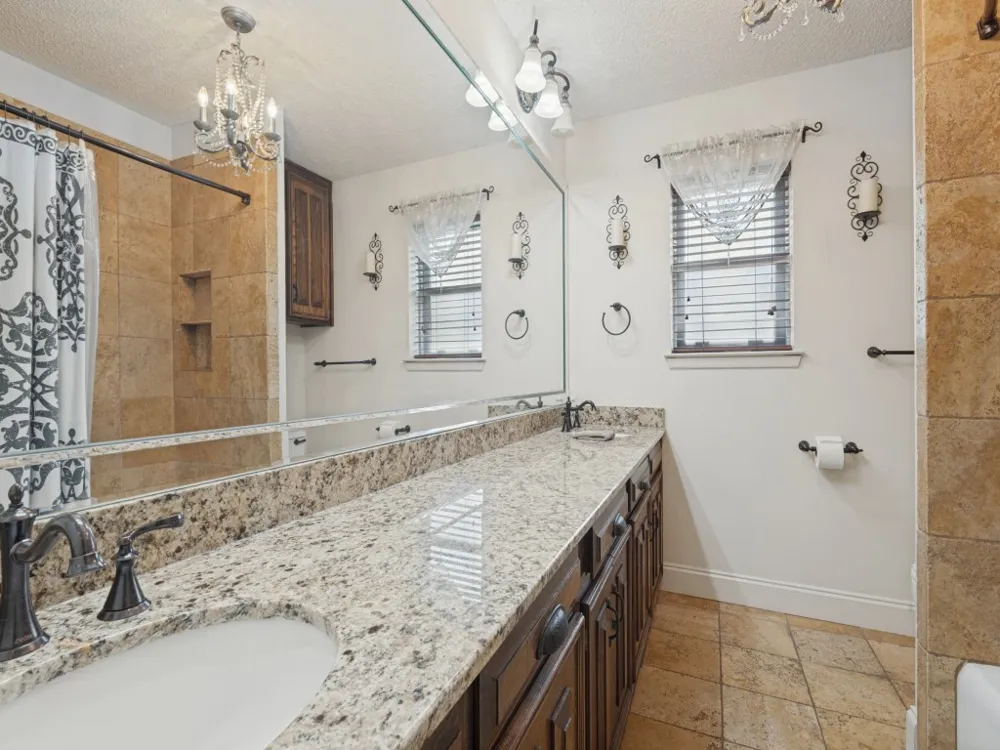 618 Brent Drive Arlington, TX 76012