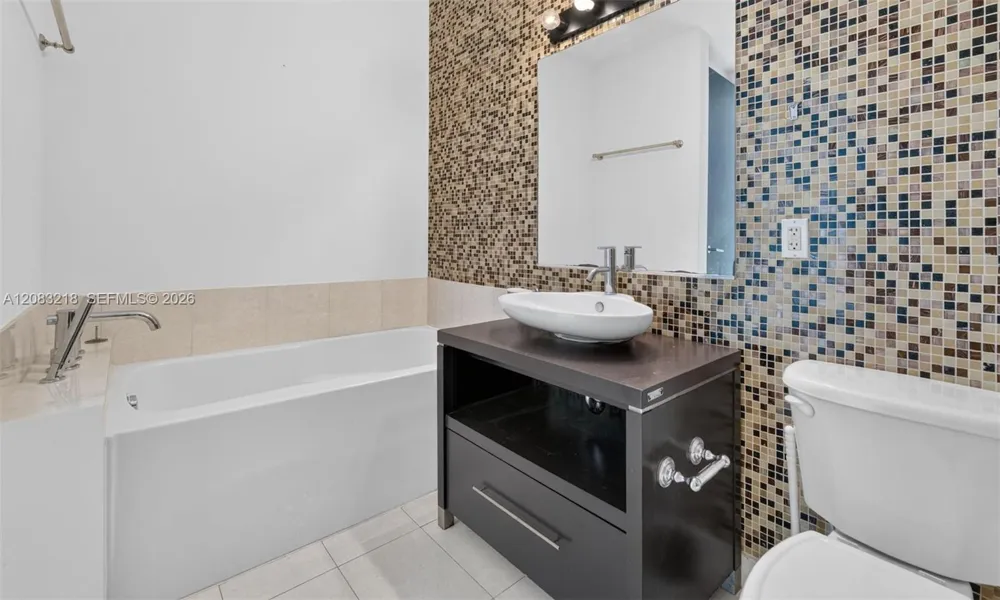 480 NE 30th St #2201 Miami, FL 33137