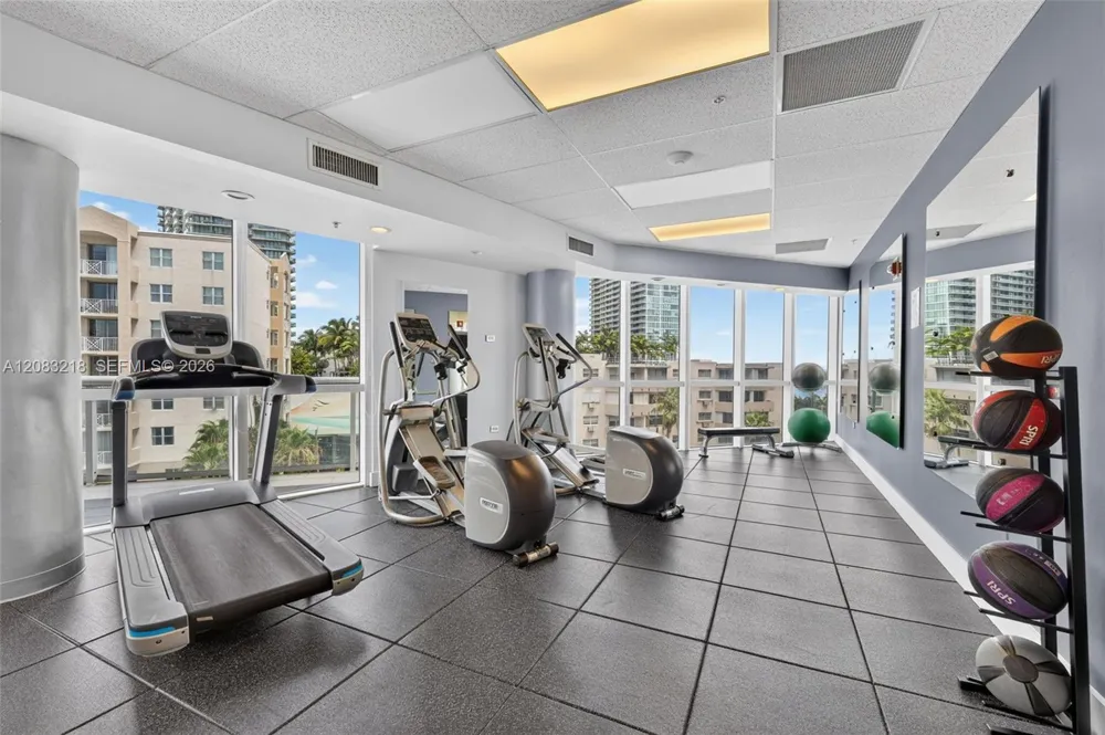480 NE 30th St #2201 Miami, FL 33137