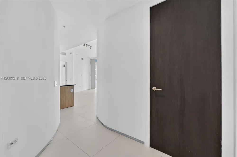 480 NE 30th St #2201 Miami, FL 33137