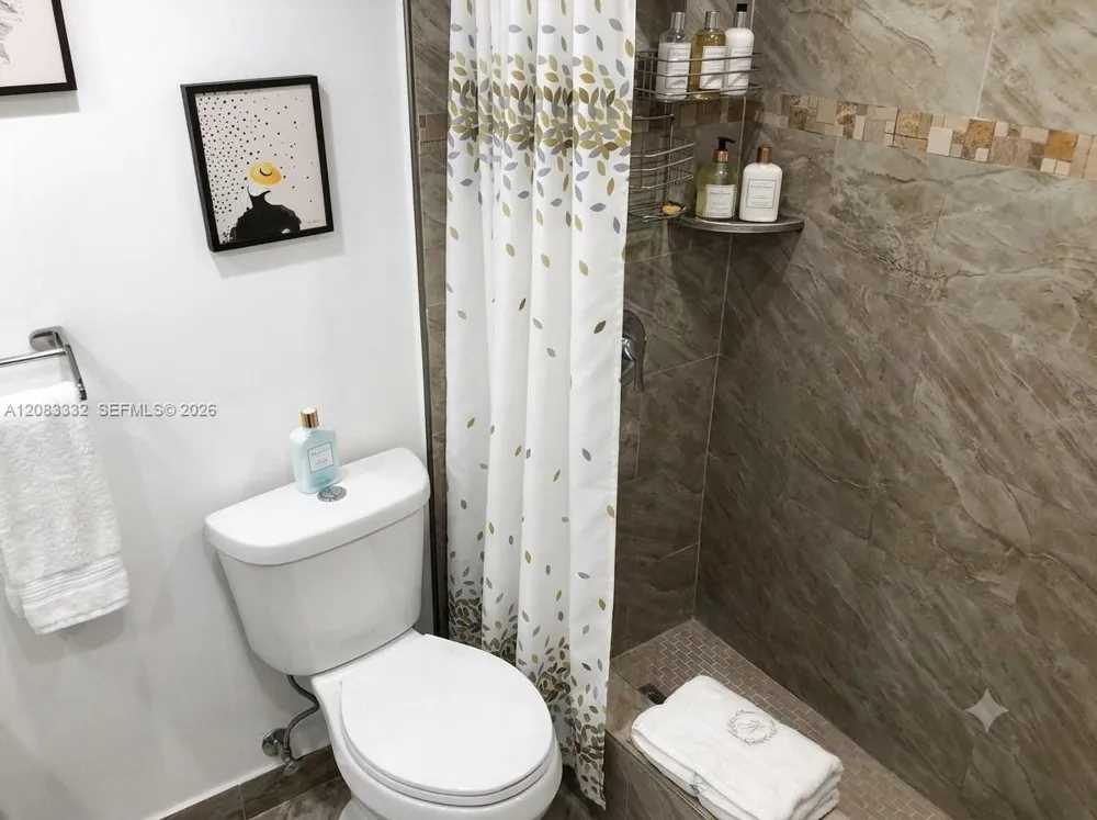 2775 W 62nd St #106 Hialeah, FL 33016
