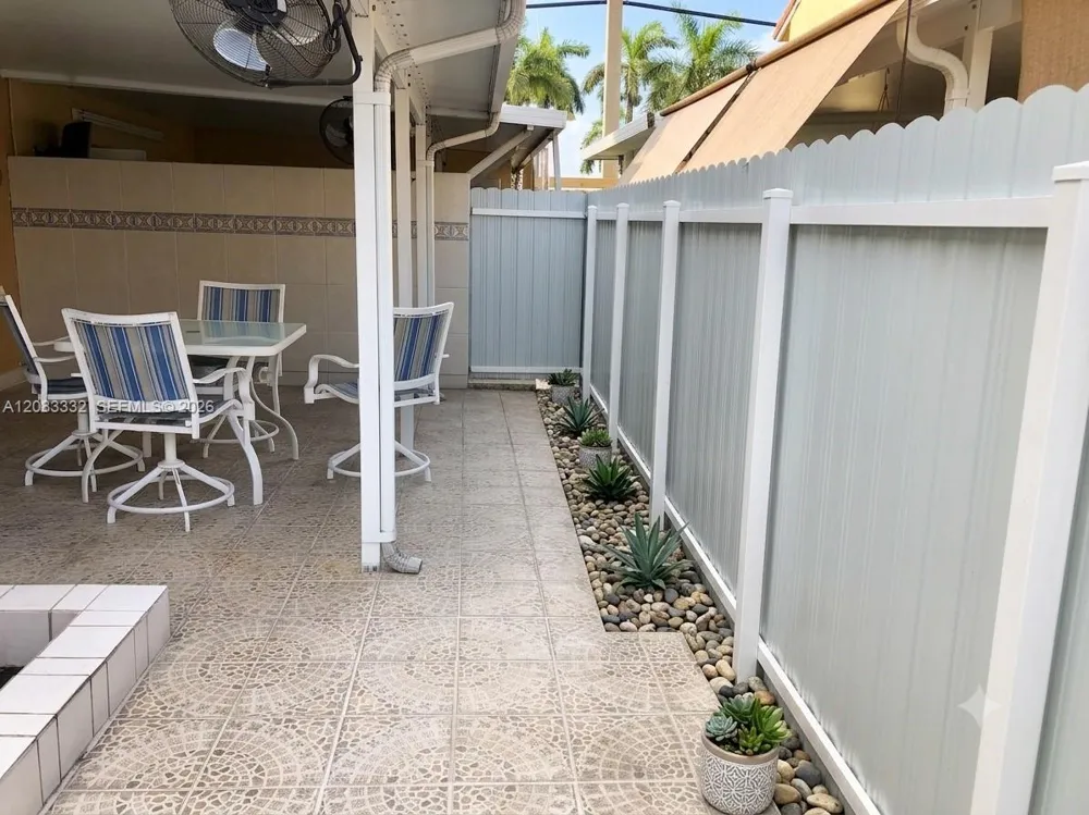 2775 W 62nd St #106 Hialeah, FL 33016