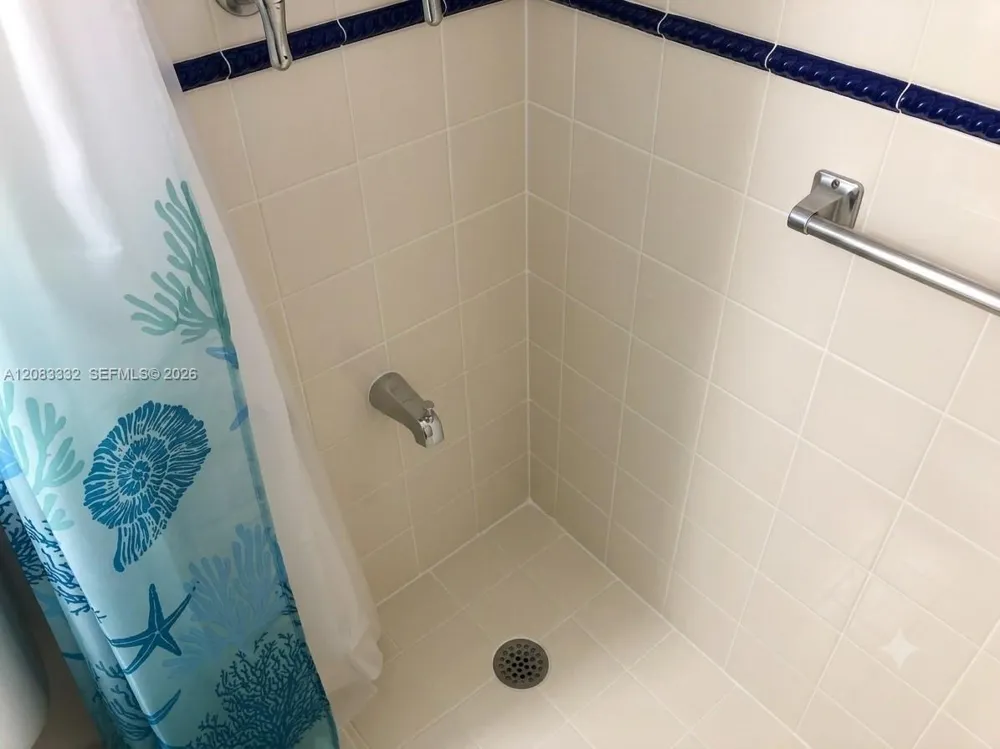 2775 W 62nd St #106 Hialeah, FL 33016