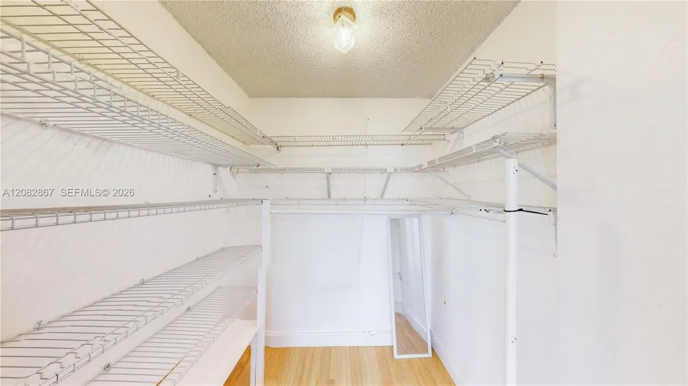 17011 Bay Rd #516 Sunny Isles Beach, FL 33160