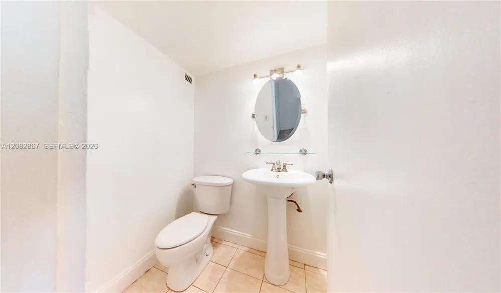 17011 Bay Rd #516 Sunny Isles Beach, FL 33160