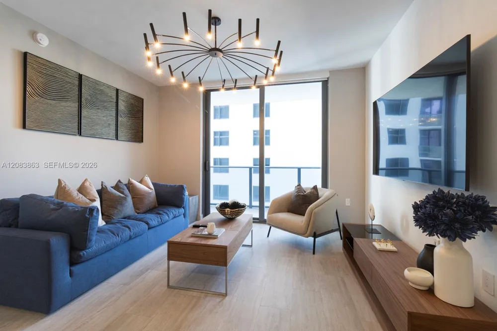 55 SW 9th St #3010 Miami, FL 33130