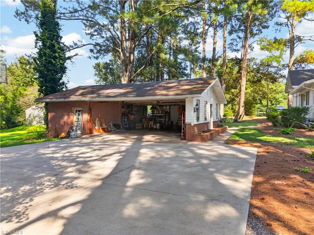 259 E Main Street Franklinville, NC 27248