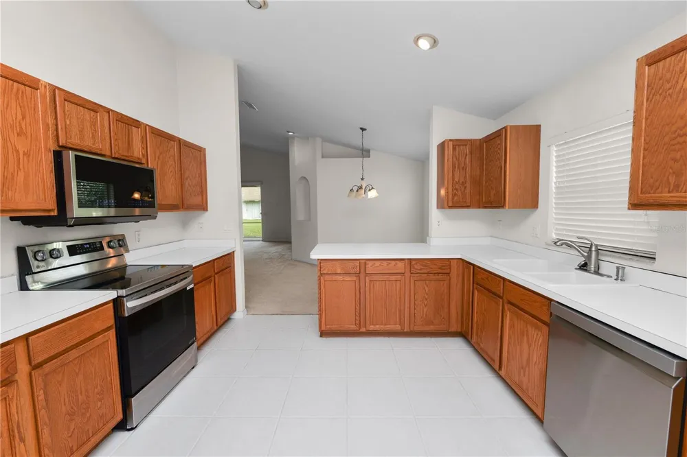 3737 ROLLINGSFORD CIRCLE Lakeland, FL 33810
