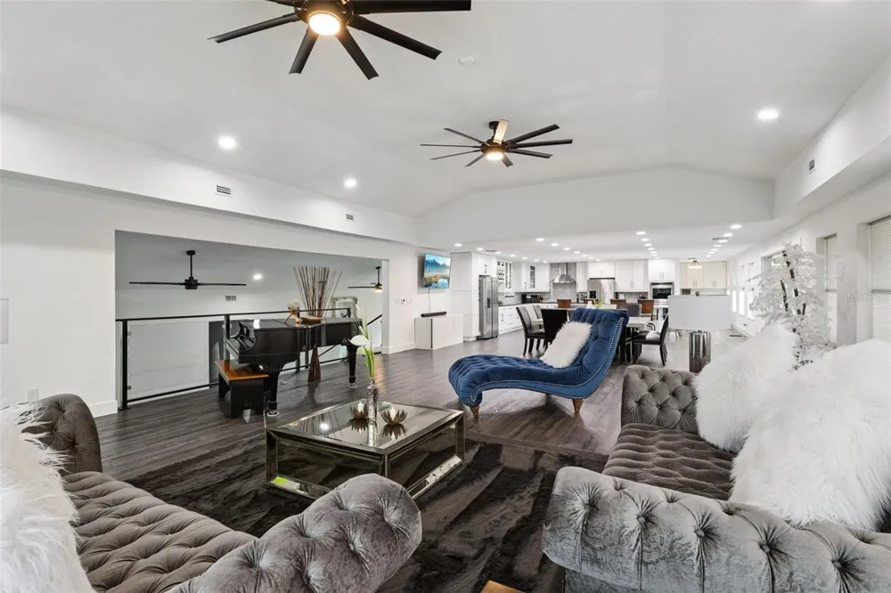 12634 VALENCIA DRIVE Clermont, FL 34711