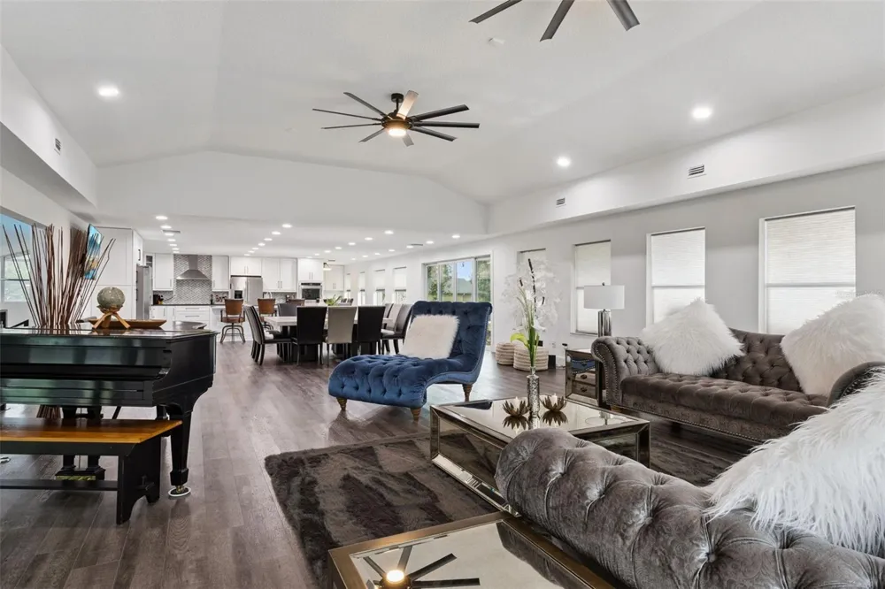 12634 VALENCIA DRIVE Clermont, FL 34711