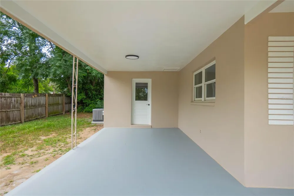8 S OSCEOLA STREET Beverly Hills, FL 34465