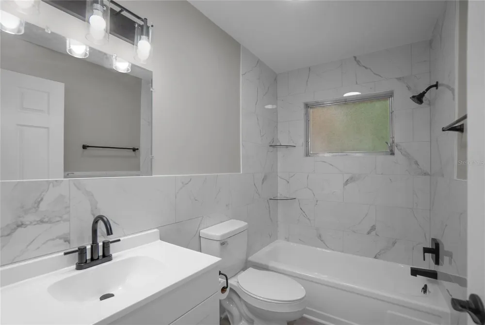 8 S OSCEOLA STREET Beverly Hills, FL 34465