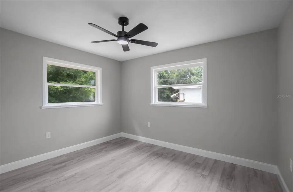 8 S OSCEOLA STREET Beverly Hills, FL 34465