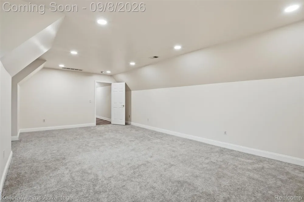 22101 Kettle Lake Road Lyon Charter Township, MI 48167