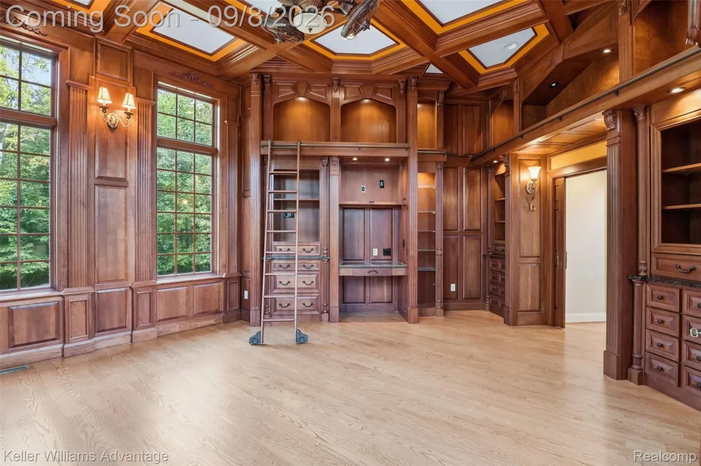 22101 Kettle Lake Road Lyon Charter Township, MI 48167