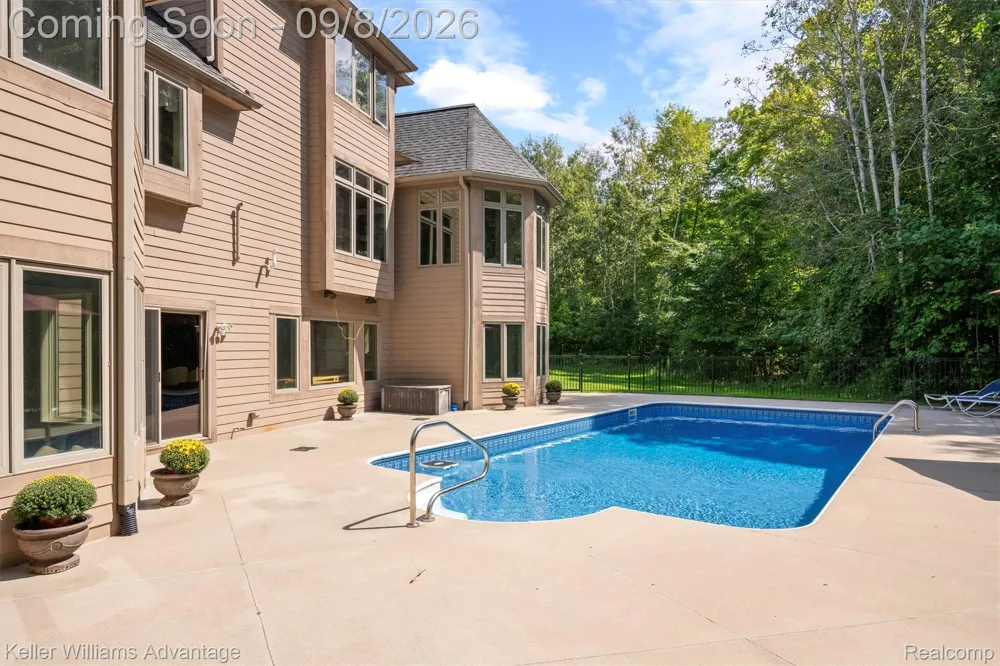 22101 Kettle Lake Road Lyon Charter Township, MI 48167
