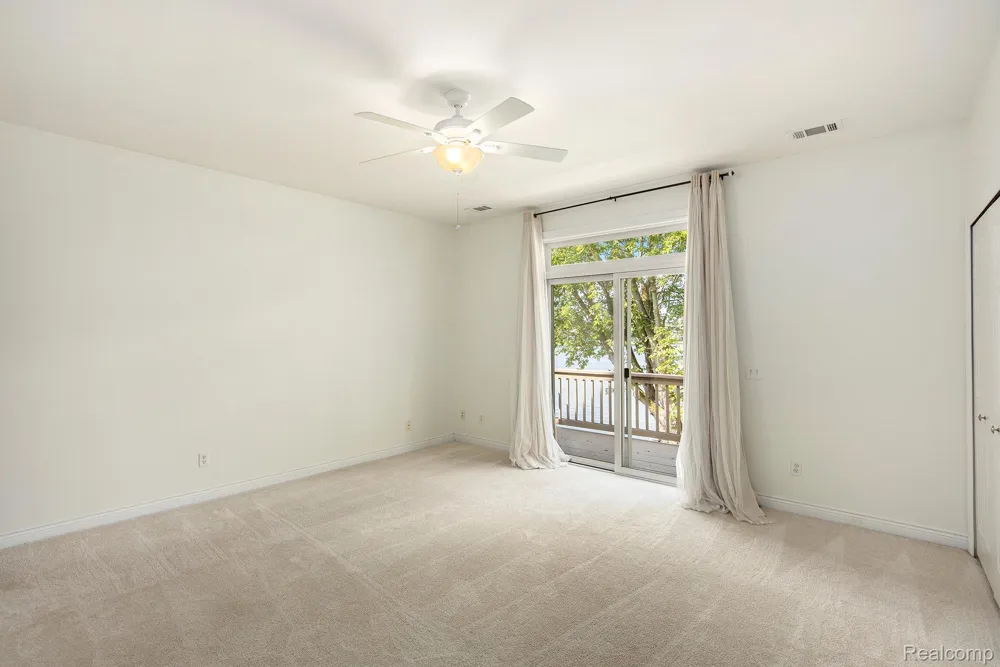 40 Park Island Drive #4 Lake Orion Village, MI 48362