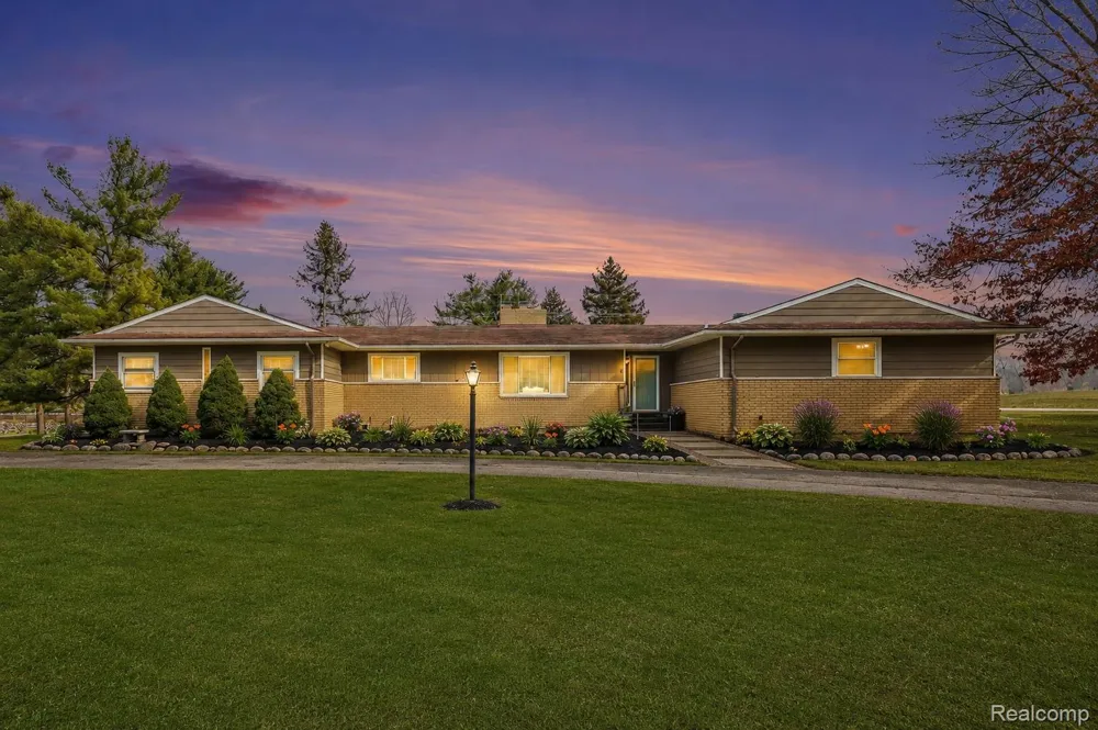 1575 Kellogg Road Genoa Township, MI 48114