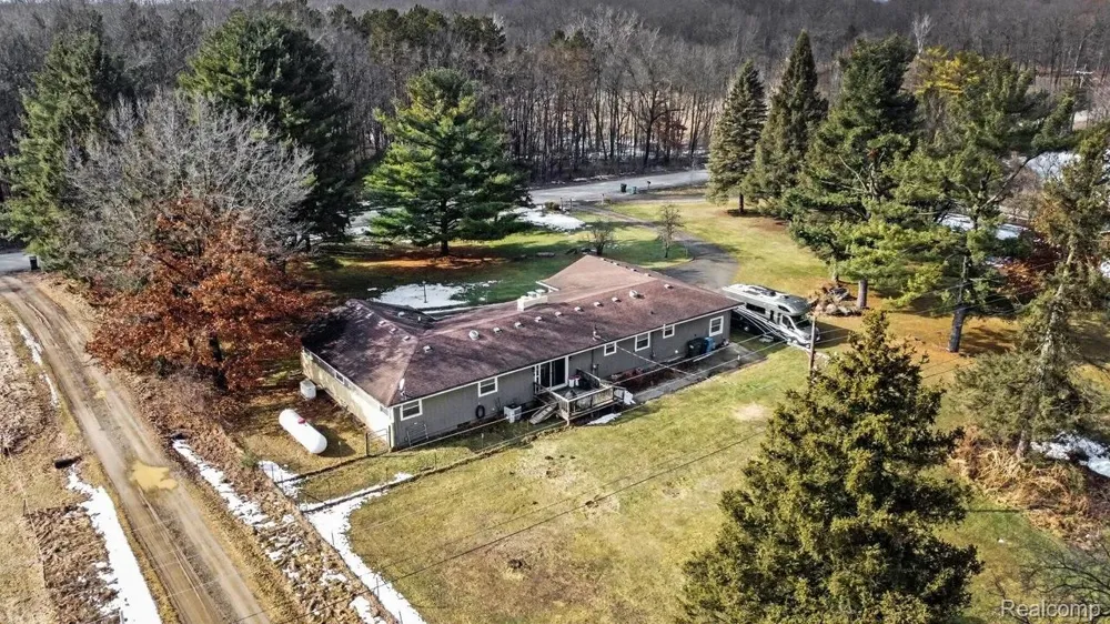 1575 Kellogg Road Genoa Township, MI 48114