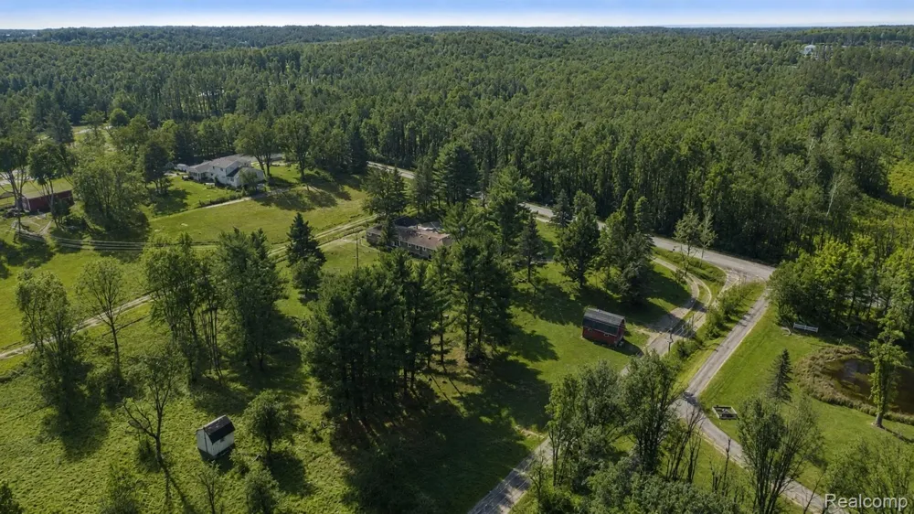 1575 Kellogg Road Genoa Township, MI 48114