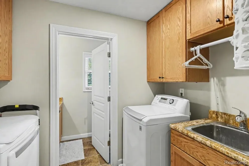 1575 Kellogg Road Genoa Township, MI 48114